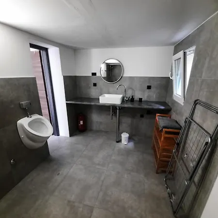 Silent Nature Tiny House - Mit Pool - بيت للعطل بوريتش