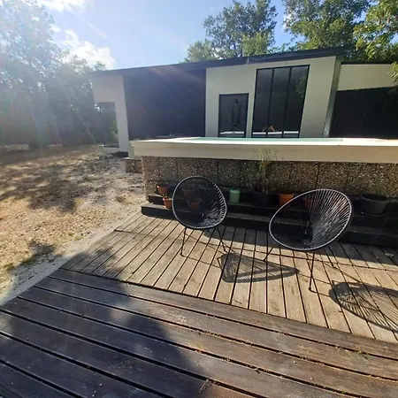酒店 Silent Nature Tiny House - Mit Pool -
