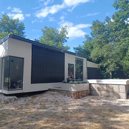酒店 Silent Nature Tiny House - Mit Pool -